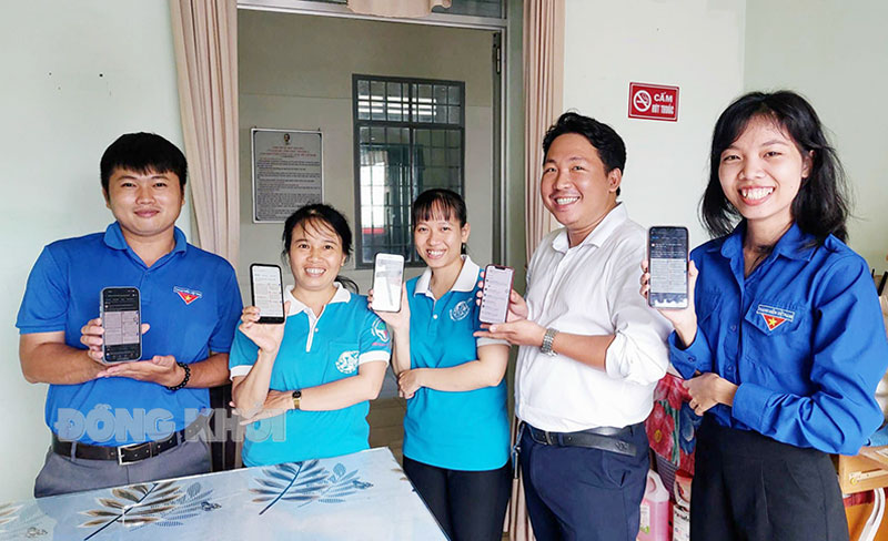 Đổi mới nội dung tuyên truyền theo Chỉ thị số 06-CT/TU Ủy ban MTTQ Việt Nam Phường 5, TP. Bến Tre, các tổ chức thành viên đẩy mạnh ứng dụng chuyển đổi số trong tuyên truyền, vận động.