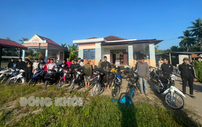 Các đối tượng cùng phương tiện.