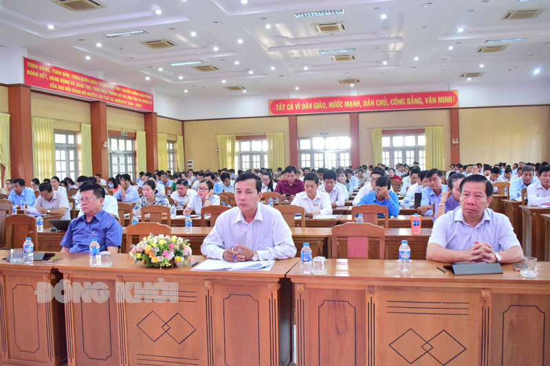 Đại biểu tham dự hội nghị quán triệt Chuyên đề năm 2024.