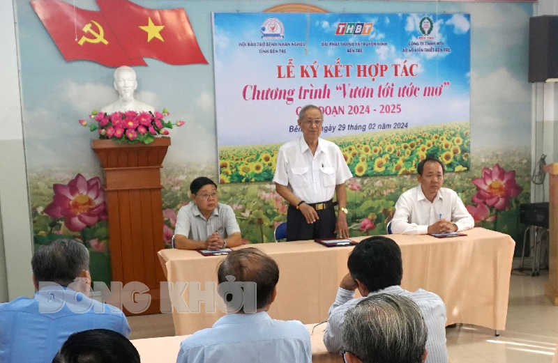 Lãnh đạo 3 đơn vị lễ ký kết.