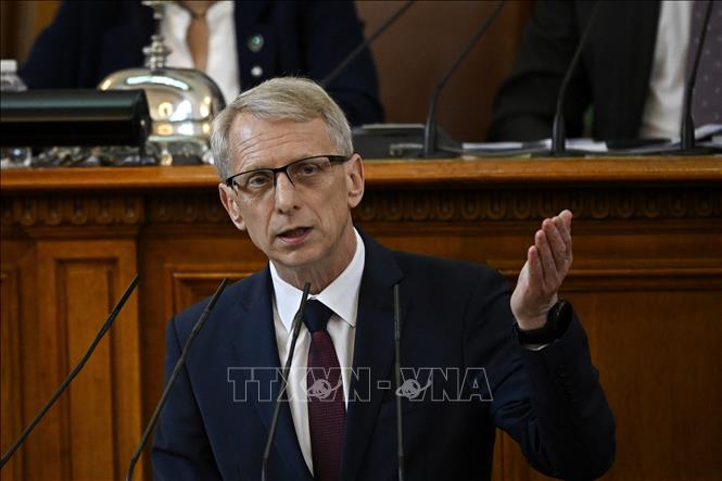 Thủ tướng Bulgaria Nikolay Denkov phát biểu trước Quốc hội ở Sofia, ngày 6-6-2023. Ảnh: AFP/TTXVN