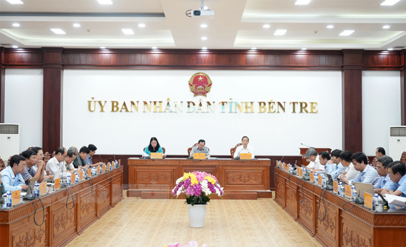 Thành viên UBND tỉnh họp lệ kỳ tháng 3-2024.
