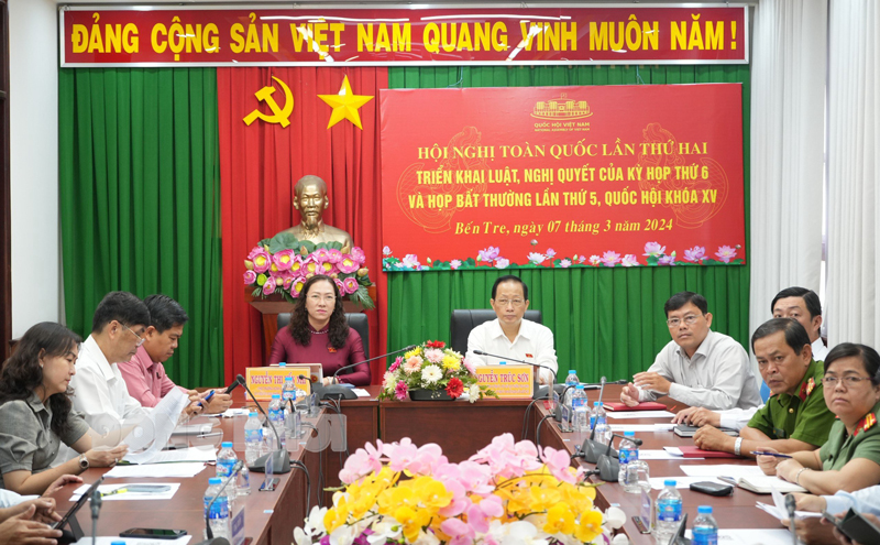 Hội nghị trực tuyến toàn quốc lần thứ hai triển khai luật, nghị quyết của Kỳ họp thứ 6 và Kỳ họp bất thường lần thứ 5, Quốc hội khóa XV Các đại biểu dự tại điểm cầu tỉnh.