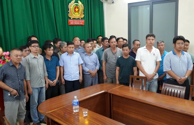 TP. Hồ Chí Minh đã khởi tố 318 bị can ở “Đại án đăng kiểm” TP. Hồ Chí Minh bắt giam thêm 63 bị can ở “Đại án đăng kiểm”. Ảnh: TTXVN phát