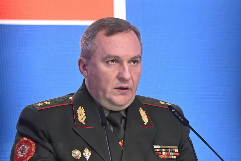Bộ trưởng Quốc phòng Belarus Viktor Khrenin. (Ảnh: AFP/TTXVN)