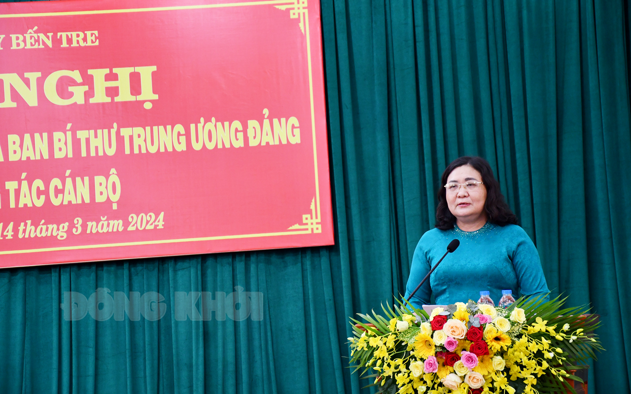 Đồng chí Trần Thanh Lâm giữ chức vụ Phó bí thư Tỉnh ủy Bến Tre Quyền Bí thư Tỉnh ủy - Chủ tịch HĐND tỉnh Hồ Thị Hoàng Yến phát biểu tại buổi lễ.