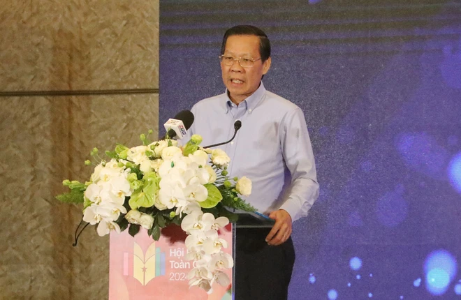 Công nghệ số đem đến cho báo chí nhiều cơ hội phát triển Chủ tịch UBND TP. Hồ Chí Minh Phan Văn Mãi phát biểu tại Diễn đàn. Ảnh: Thu Hương/TTXVN