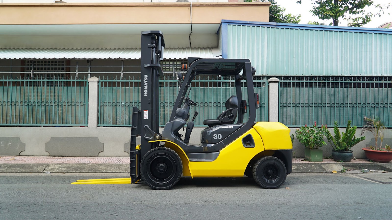 Xe nâng dầu chính hãng nhập khẩu Nhật Bản giá tốt