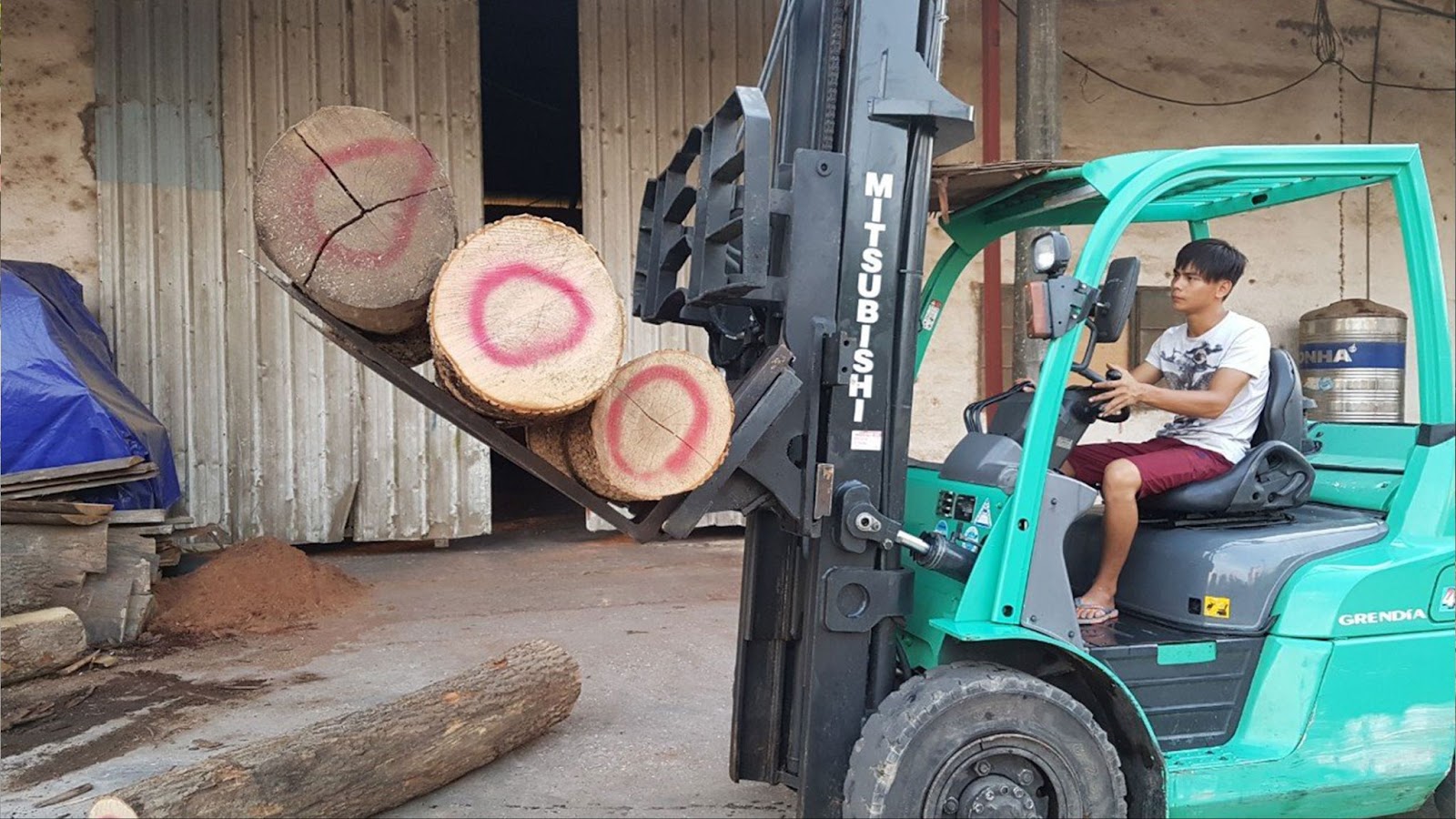 Xe nâng dầu chính hãng nhập khẩu Nhật Bản giá tốt