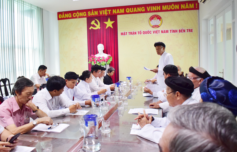 Hội nghị góp ý dự thảo Văn kiện Đại hội đại biểu MTTQ Việt Nam tỉnh lần thứ X, nhiệm kỳ 2024 - 2029 Đại biểu đại diện các tổ chức tôn giáo trên địa bàn tỉnh tham gia đóng góp văn kiện tại hội nghị.
