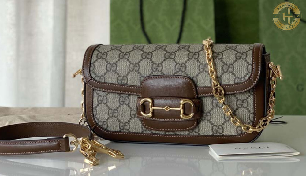 Giá của túi xách Gucci chính hãng có thể dao động từ 3.5 triệu đến 7 triệu VNĐ.