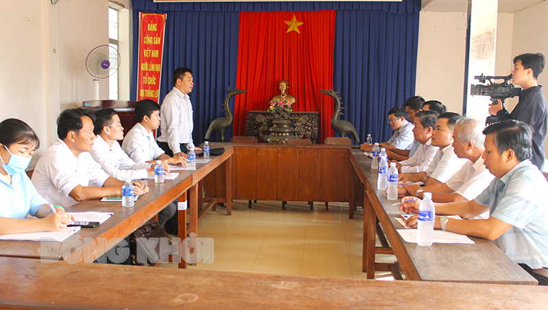 CDC giám sát về phòng, chống bệnh dại trên địa bàn thị trấn Tiên Thủy.