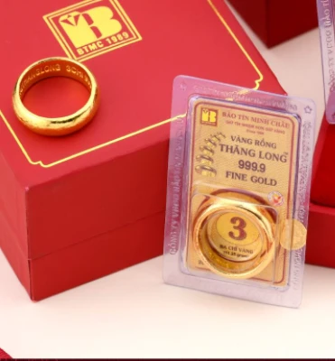 Giá vàng trong nước tăng vọt, vàng nhẫn 9999 tăng "sốc" hơn 1,5 triệu đồng/lượng Vàng nhẫn tăng hơn 1,5 triệu đồng/lượng.