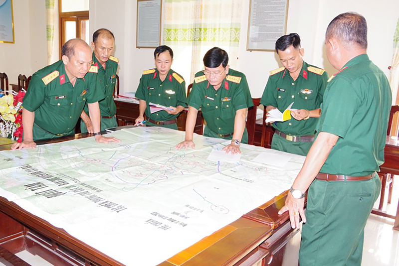 Kiểm tra toàn diện công tác quân sự, quốc phòng địa phương Ban Chỉ huy Quân sự huyện Mỏ Cày Bắc