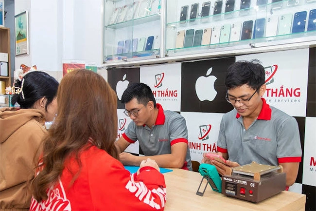 Top 5 cửa hàng ép mặt kính iPhone bể uy tín tại TP. Hồ Chí Minh