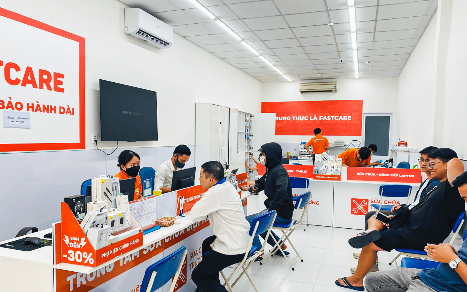 Top 5 cửa hàng ép mặt kính iPhone bể uy tín tại TP. Hồ Chí Minh