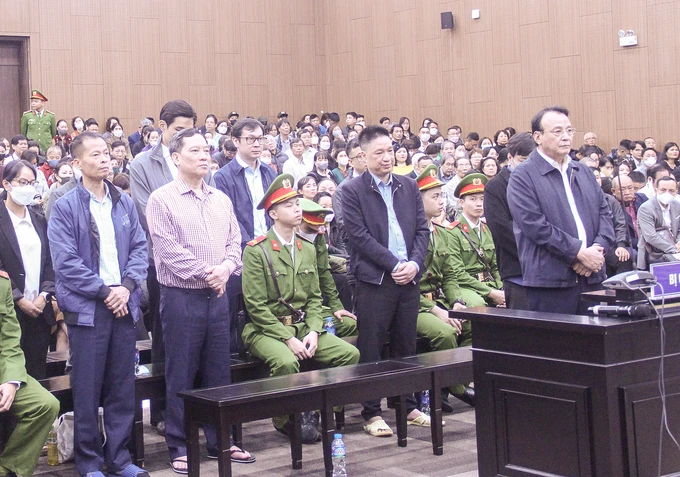 Chủ tịch HĐQT Tân Hoàng Minh lĩnh án 8 năm tù Các bị cáo trong vụ án.