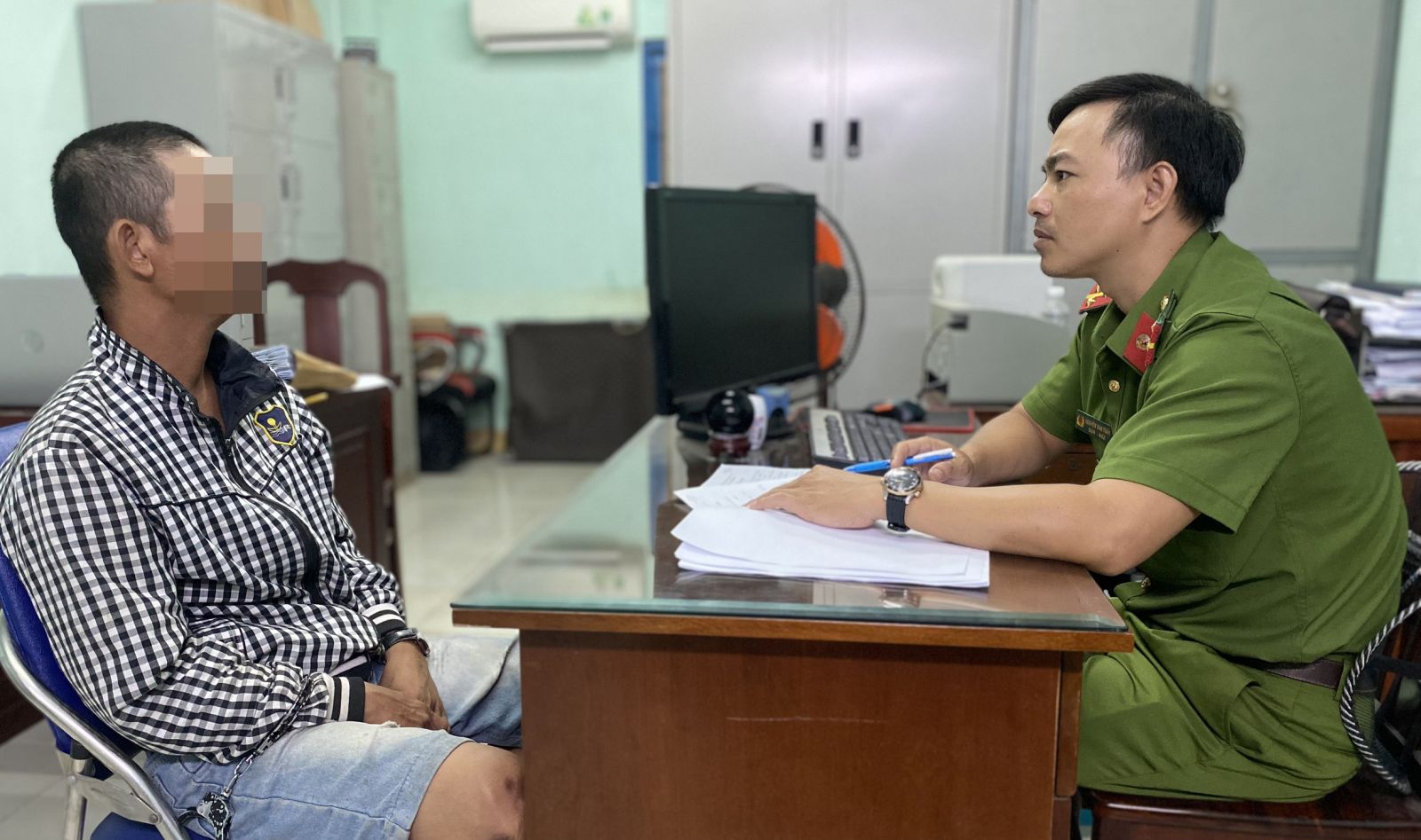 Công an Vũng Tàu thu giữ 22kg nghi ma túy Cơ quan công an làm việc với Th.T.