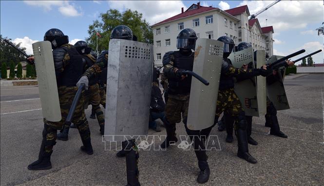 Cảnh sát Nga tham gia một cuộc diễn tập tại thành phố Stavropol, ngày 10-7-2014. Ảnh tư liệu: AFP/TTXVN