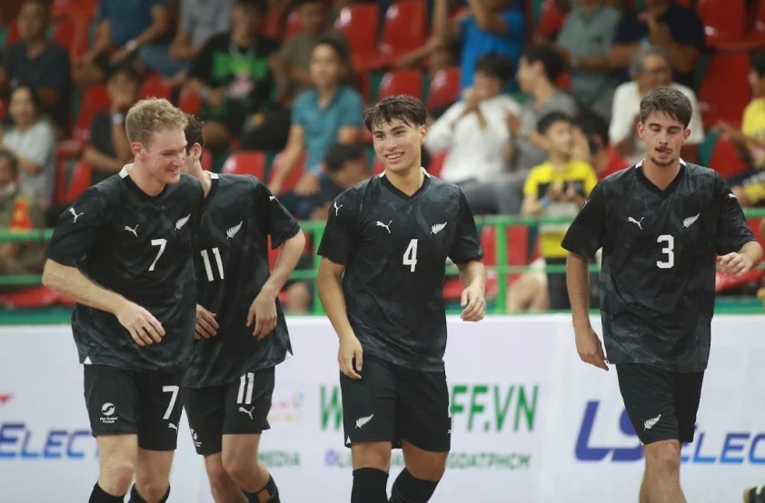 New Zealand ghi được 1 bàn thắng vào lưới Iran (Ảnh: Thành Linh)