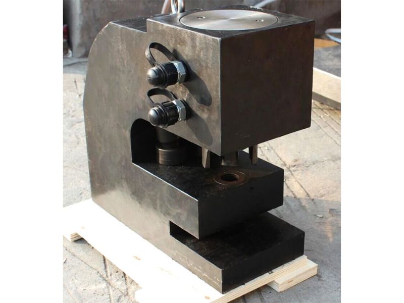 Mua máy đột lỗ thủy lực ở đâu chính hãng, giá rẻ?