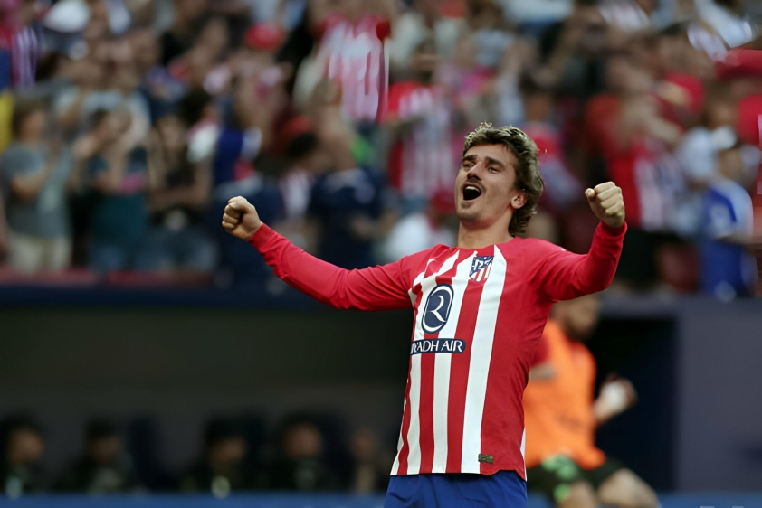 Griezmann ăn mừng sau khi ghi bàn thắng.