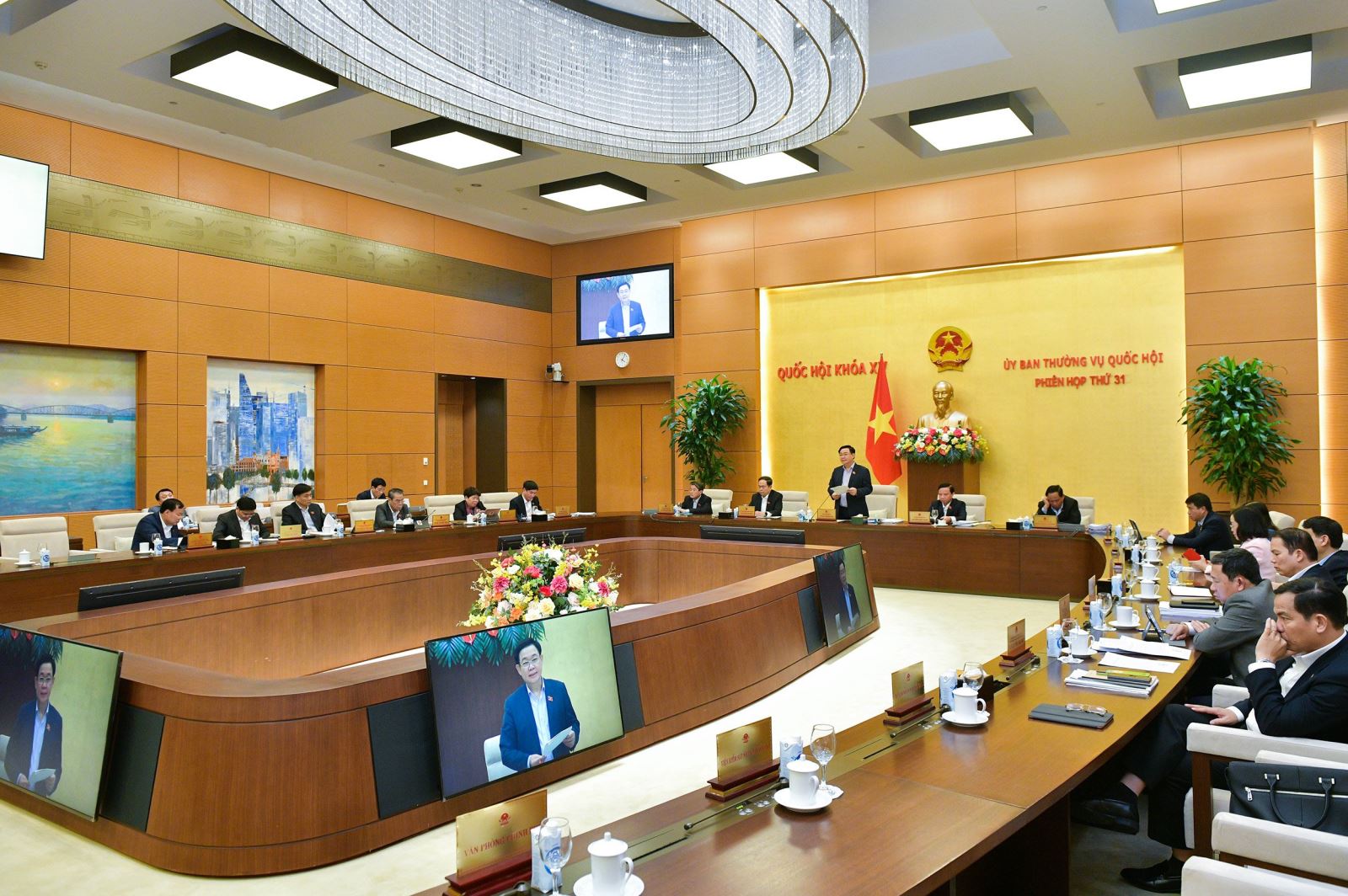 Ngày 15-4-2024, khai mạc Phiên họp thứ 32 của Ủy ban Thường vụ Quốc hội Chủ tịch Quốc hội Vương Đình Huệ phát biểu bế mạc phiên họp thứ 31 của Ủy ban Thường vụ Quốc hội, ngày 19-3-2024. Ảnh: QH