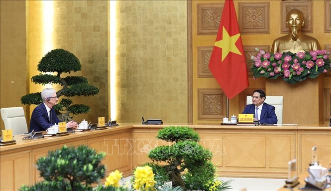 Thủ tướng Phạm Minh Chính tiếp Giám đốc điều hành Tập đoàn Apple Tim Cook Thủ tướng Phạm Minh Chính tiếp Giám đốc điều hành Tập đoàn Apple Tim Cook. Ảnh: Dương Giang/TTXVN