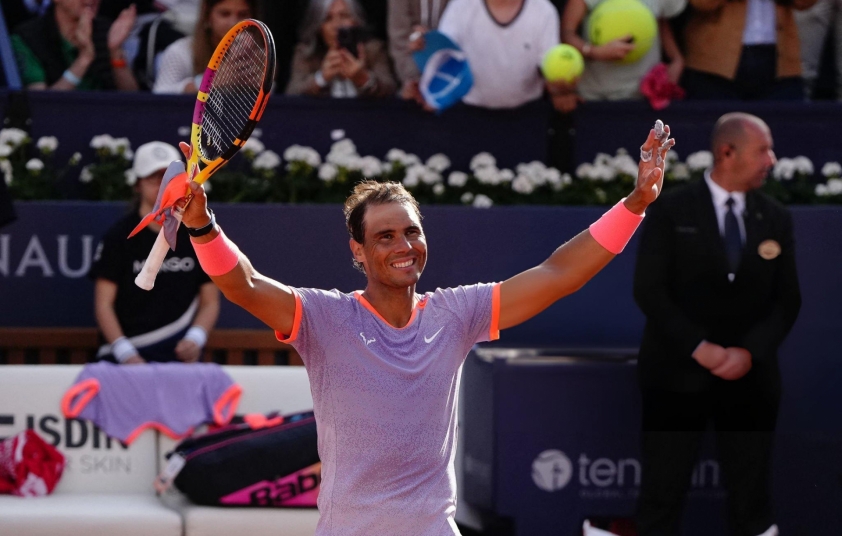 Rafael Nadal thắng áp đảo ngày tái xuất Nadal vẫn rất mạnh (Ảnh: Getty)