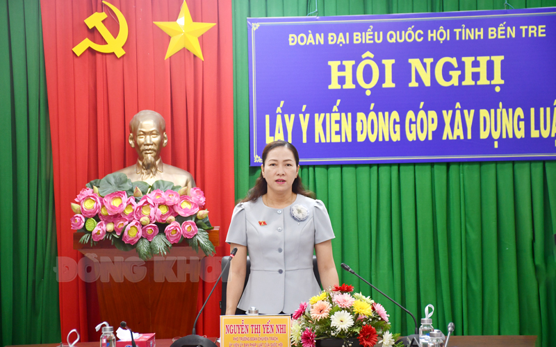 Phát biểu của Phó trưởng đoàn chuyên trách Đoàn đại biểu Quốc hội tỉnh Nguyễn Thị Yến Nhi.