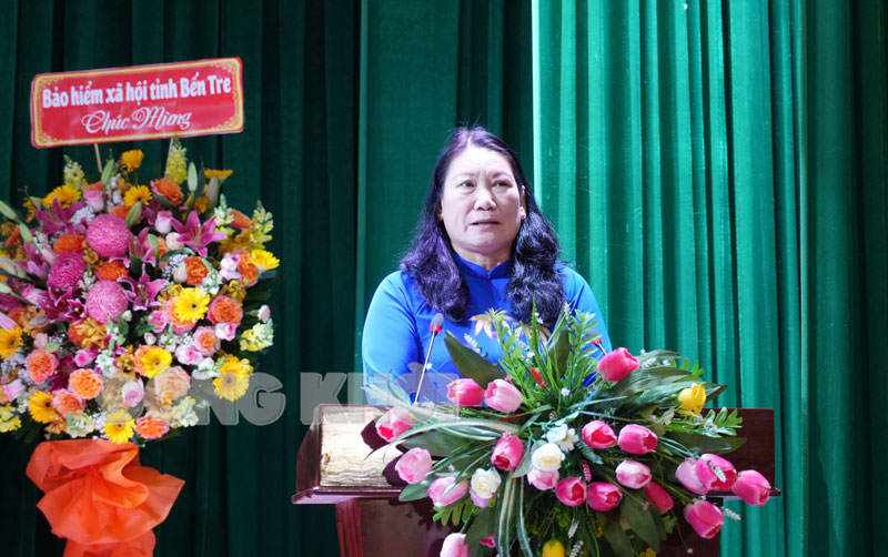 Ngành giáo dục triển khai cao điểm thi đua 'Đồng khởi mới' Phó chủ tịch UBND tỉnh Nguyễn Thị Bé Mười phát biểu tại lễ trao danh hiệu Nhà giáo ưu tú