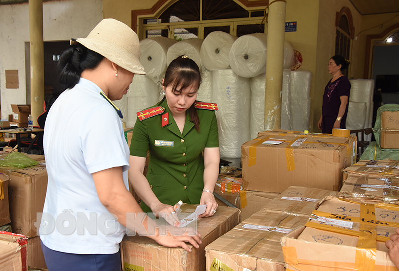 Lực lượng quản lý thị trường tỉnh niêm phong, tịch thu toàn bộ hàng hóa vi phạm tại hộ kinh doanh P.H.N.