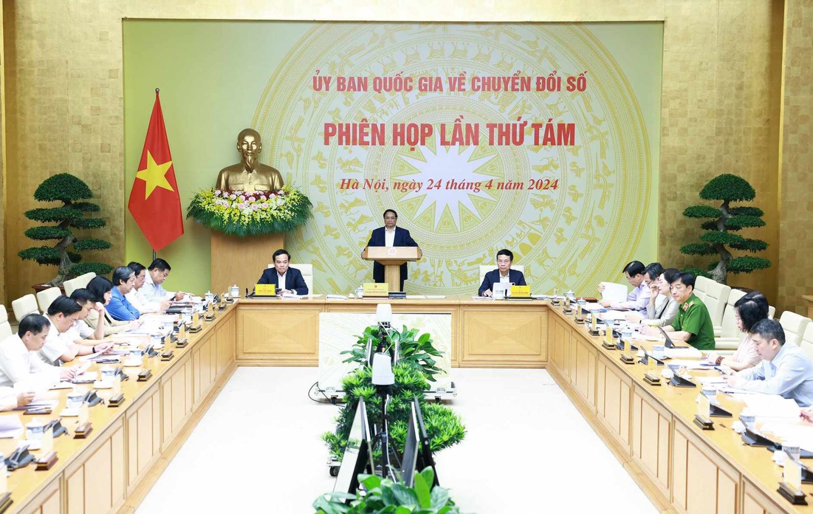 Thủ tướng Phạm Minh Chính chủ trì Phiên họp thứ 8, Ủy ban Quốc gia về chuyển đổi số. Ảnh: Dương Giang/TTXVN