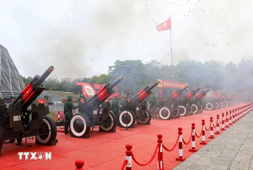 Bảo đảm Lễ kỷ niệm 70 năm Chiến thắng Điện Biên Phủ diễn ra an toàn, thành công Sơ duyệt Lễ kỷ niệm 70 năm Chiến thắng Điện Biên Phủ. (Ảnh: Trung Kiên/TTXVN)