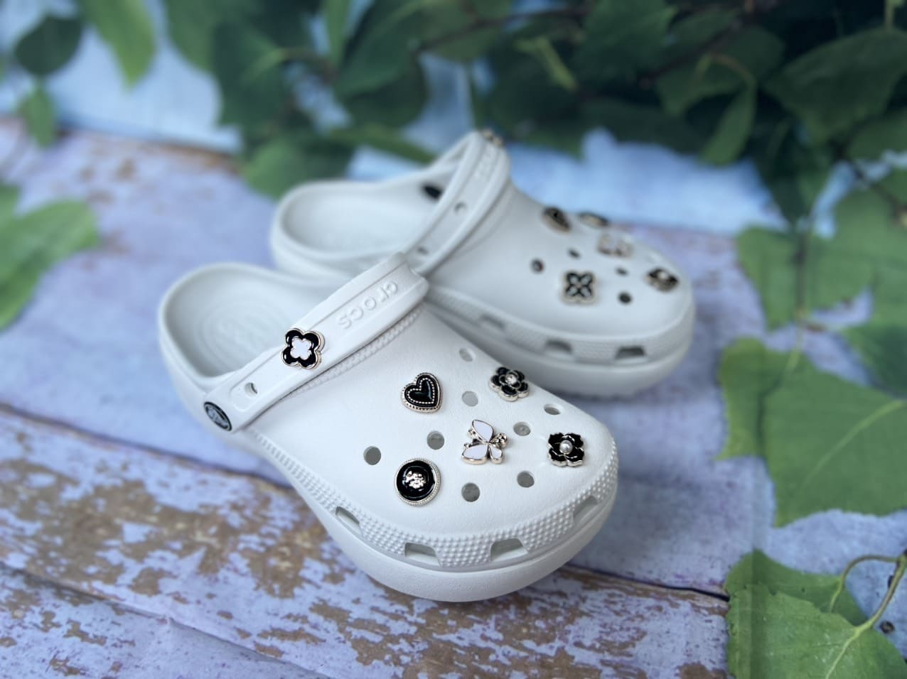 TOP 5+ mẫu dép Crocs chính hãng siêu HOT - siêu bền bỉ
