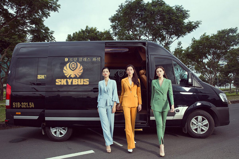 Xe Limousine đưa đón sân bay chuẩn 5 sao