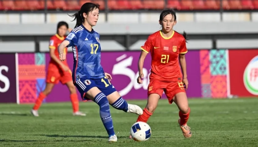 U17 nữ Trung Quốc gặp khó khăn trước Nhật Bản (Ảnh: AFC)