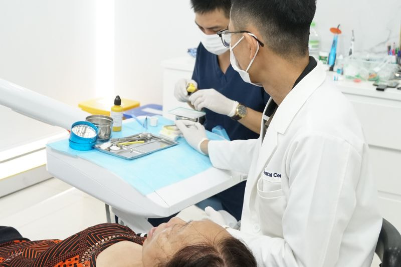 Bọc răng sứ 500K - Mức giá ưu đãi chỉ có tại Nha khoa SGC