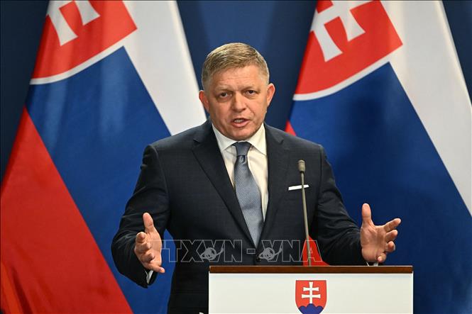 Thủ tướng Slovakia Robert Fico phát biểu họp báo tại Budapest ngày 16-1-2024. Ảnh tư liệu: AFP/TTXVN