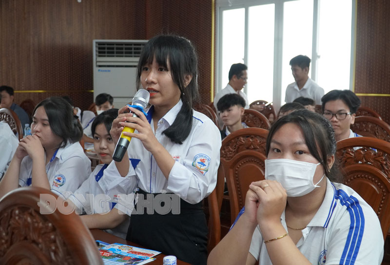 Học sinh huyện Mỏ Cày Nam có ý kiến thắc mắc về vấn đề tuyển sinh