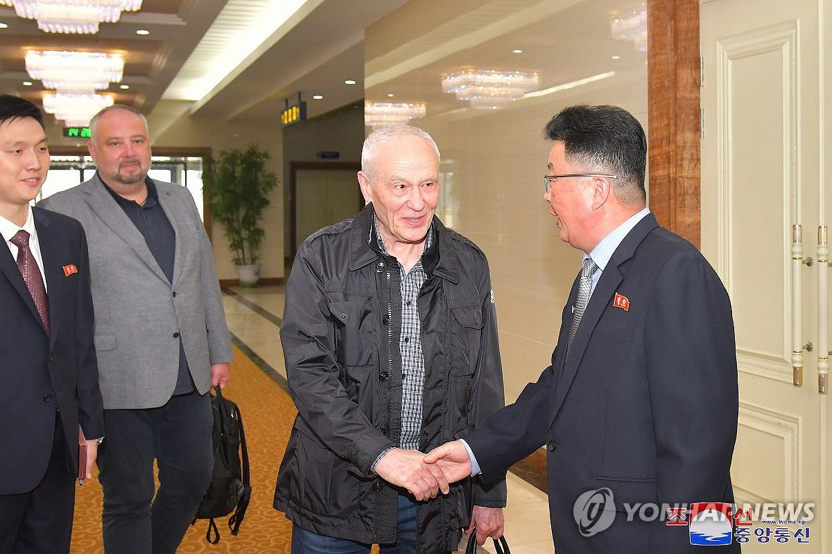 Phái đoàn của Nga đã đến thủ đô Bình Nhưỡng trong chuyến thăm Triều Tiên. Ảnh: Yonhap