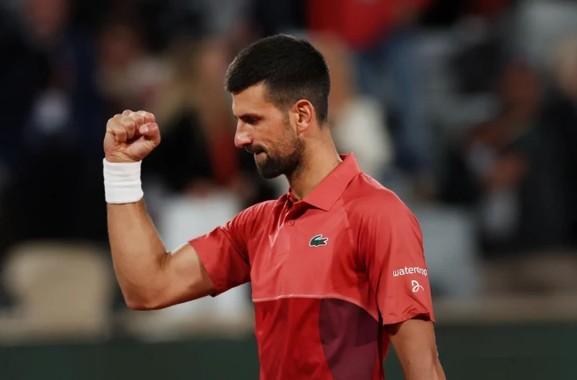 Novak Djokovic không gặp nhiều khó khăn trước Pierre-Hugues Herbert (Ảnh: Getty)