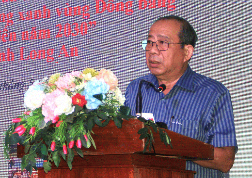 Giám đốc Sở Nông nghiệp và Phát triển nông thôn - Nguyễn Thanh Truyền phát biểu tại hội nghị.