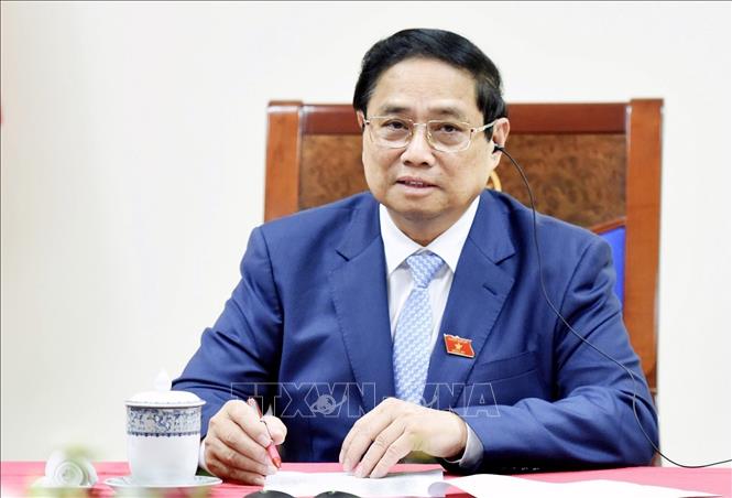 Thủ tướng Phạm Minh Chính điện đàm với Thủ tướng Singapore Thủ tướng Phạm Minh Chính điện đàm với Thủ tướng Singapore Lawrence Wong. Ảnh: Dương Giang/TTXVN