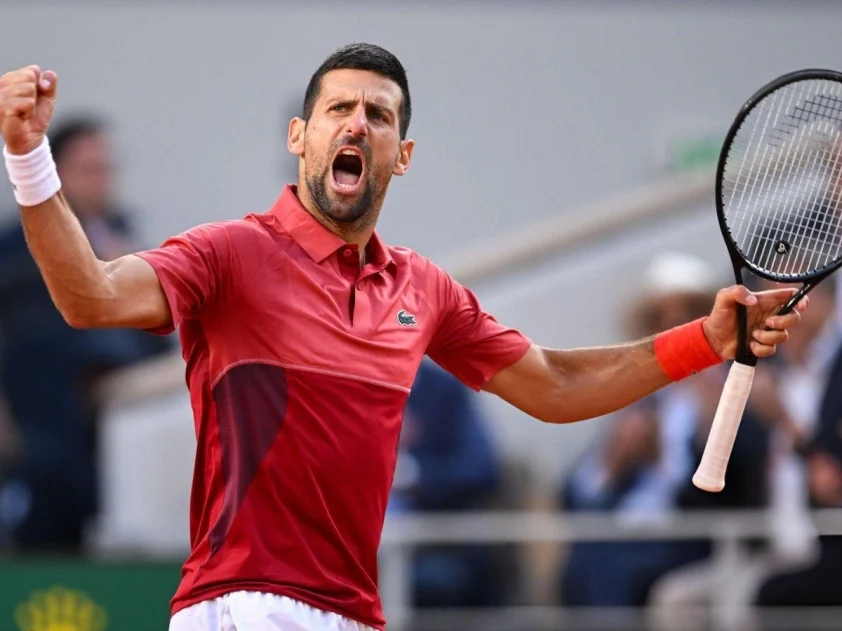 Novak Djokovic quá bản lĩnh (Ảnh: Getty)