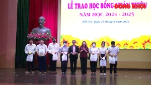 Trao 416 học bổng Nhân Thiện cho học sinh năm học 2024-2025