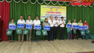 Bàn giao 150 căn nhà đại đoàn kết do Công ty TNHH Một thành viên Xổ số Kiến thiết Bến Tre hỗ trợ