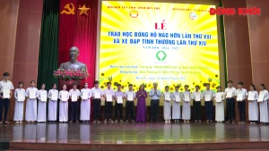 223 học sinh nhận học bổng Hồ Hảo Hớn