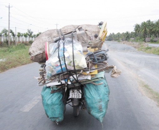 Cần thể hiện lịch sự, khi tham gia giao thông