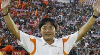 Lê Huỳnh Đức đoạt danh hiệu HLV xuất sắc nhất V. League 2012